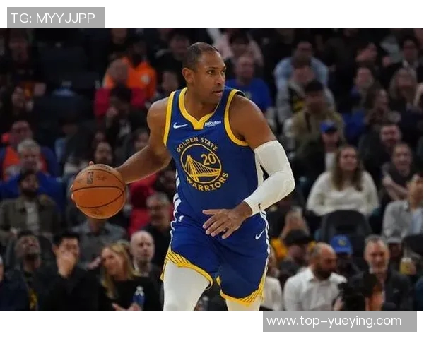 克洛尼首节火力全开四记三分狂砍13分1板1断展现神准外线能力